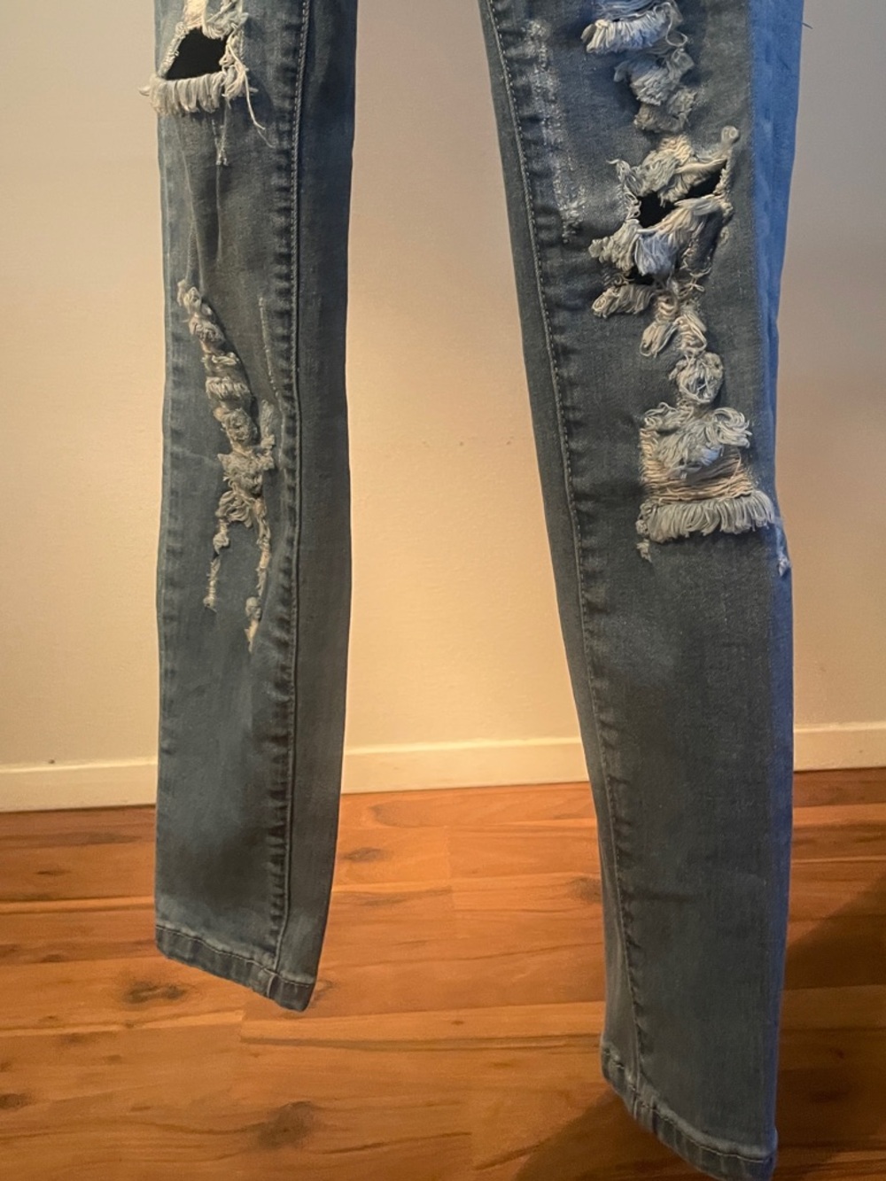 WAX Size 7 Ripped Distressed High-Rise Skinny Women's Light Blue Jeans - Picture 7 of 16